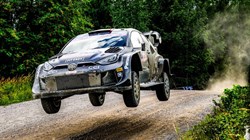 Ogier behaalt schokkende WRC-overwinning in Finland