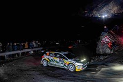 Rallyrijder Henk Vossen hoopt op winterse Rallye Monte Carlo